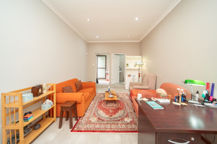 9 Bedroom Property for Sale in Nahoon Eastern Cape